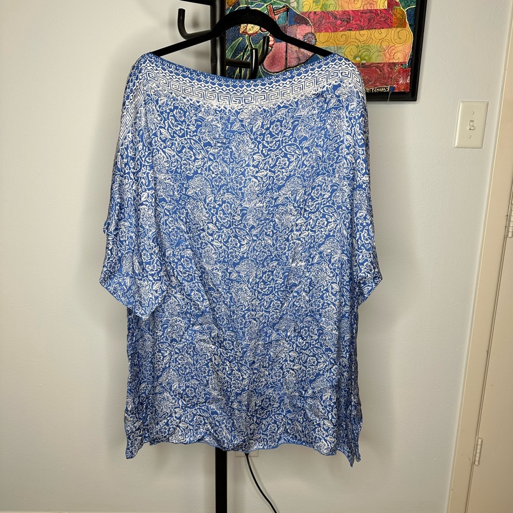 Silk tunic in blue and white.  100% silk.  Very light. Great condition!